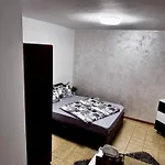 Efrem Guest house