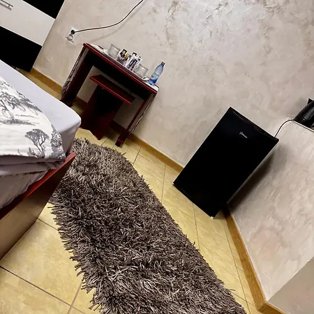 Efrem Guest house